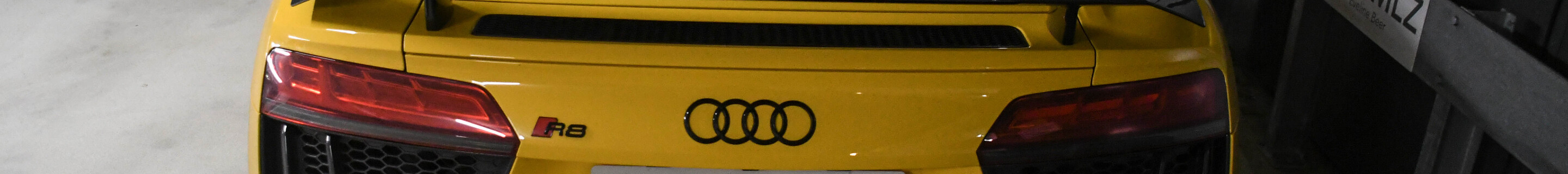 Audi R8 V10 Plus 2015