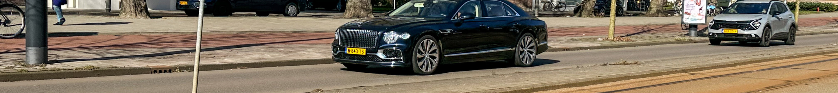 Bentley Flying Spur V8 2021