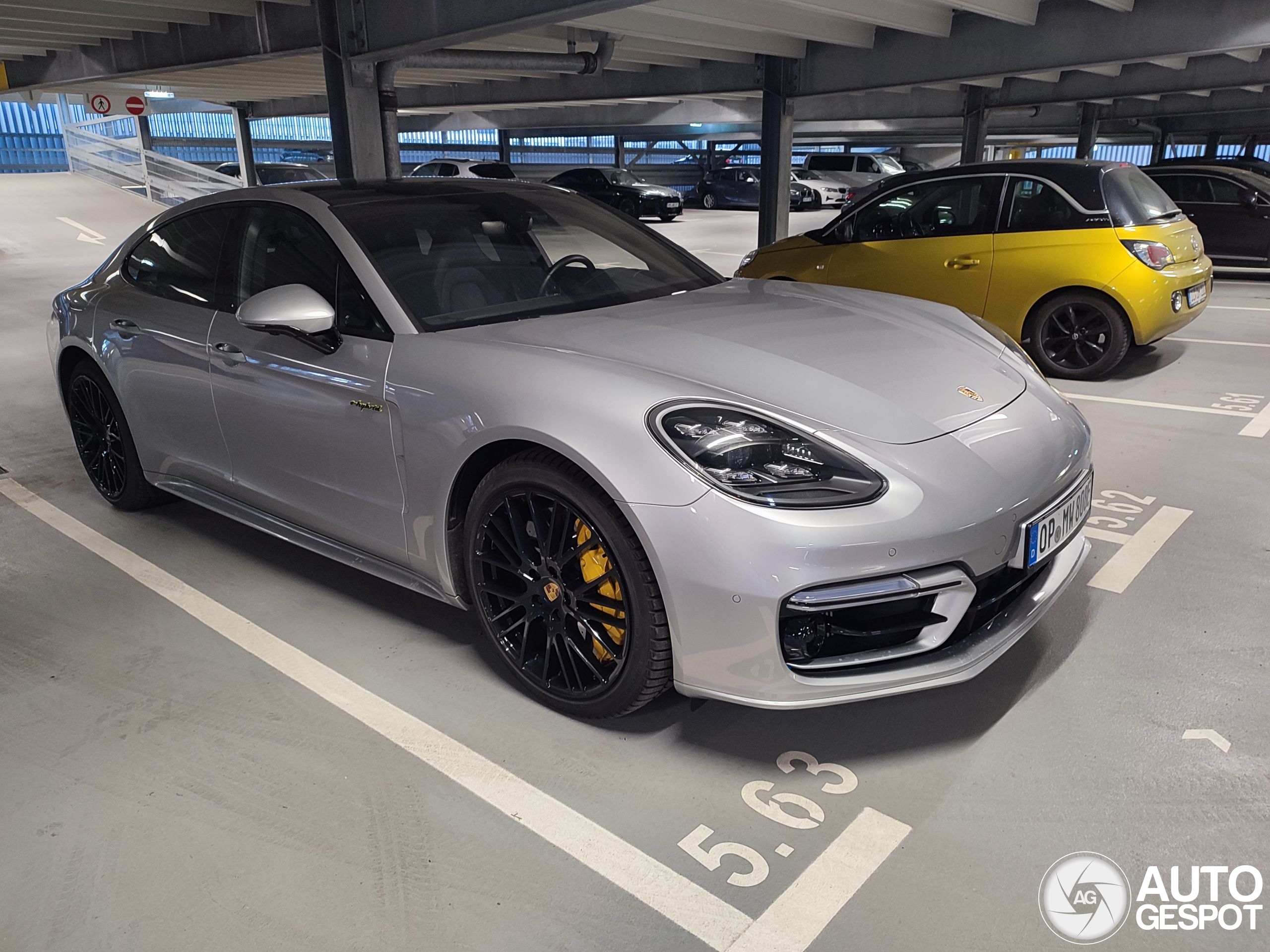 Porsche 971 Panamera Turbo S E-Hybrid MkII