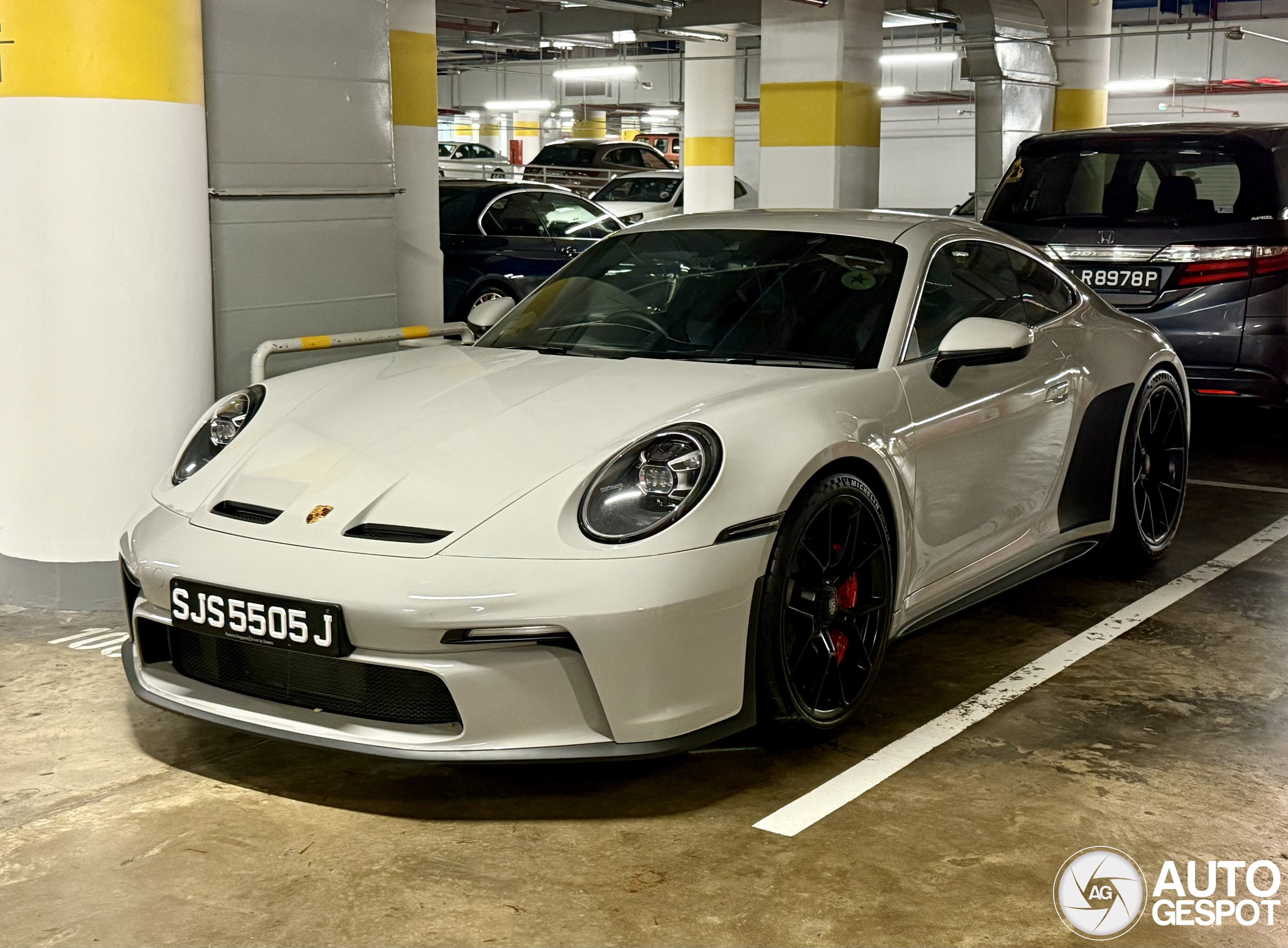 Porsche 992 GT3 Touring