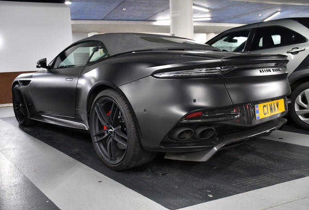 Aston Martin DBS Superleggera Volante