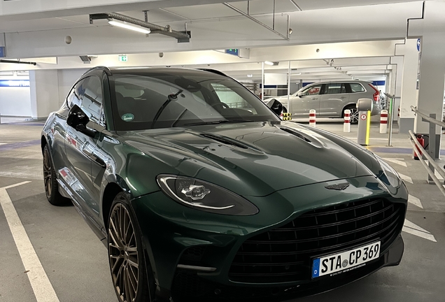 Aston Martin DBX707