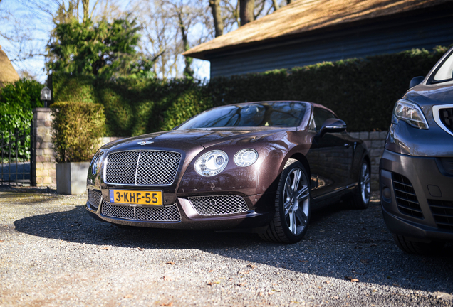 Bentley Continental GTC V8