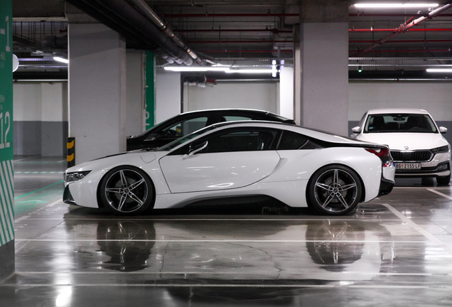 BMW i8