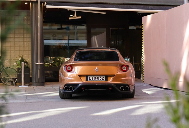Ferrari FF