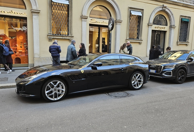 Ferrari GTC4Lusso T