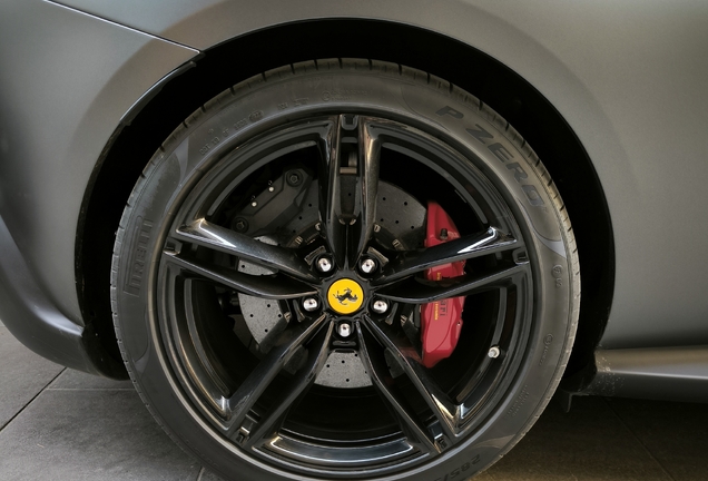 Ferrari Roma Novitec Rosso