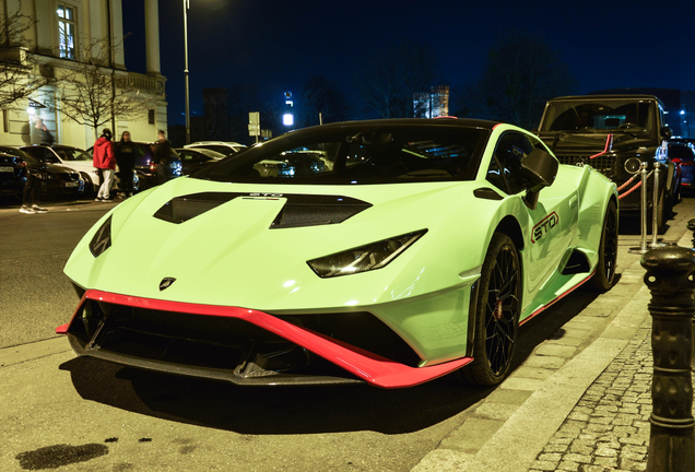 Lamborghini Huracán LP640-2 STO