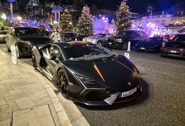 Lamborghini Revuelto
