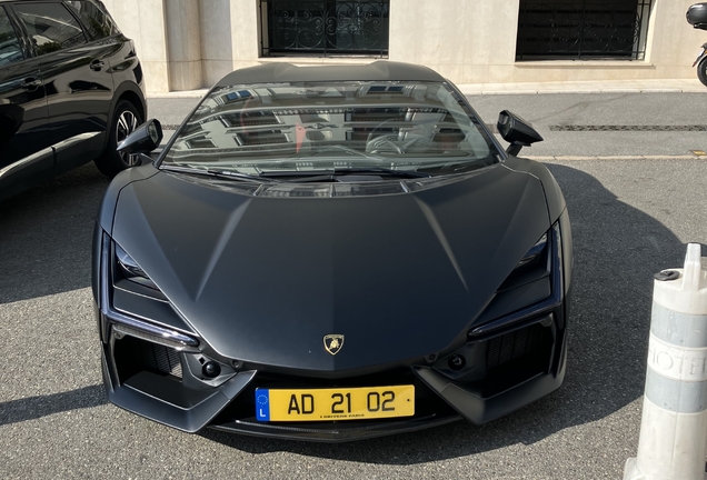 Lamborghini Revuelto