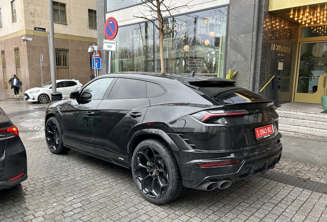 Lamborghini Urus S
