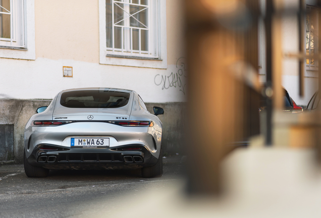 Mercedes-AMG GT 63 C192