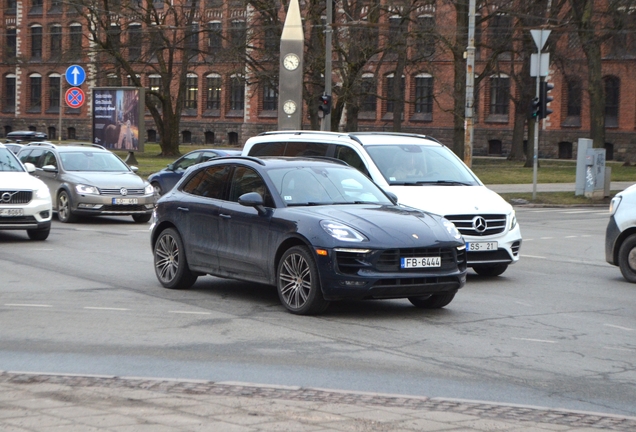 Porsche 95B Macan GTS