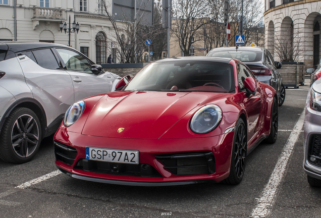 Porsche 992 Carrera 4 GTS