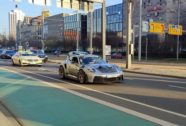 Porsche 992 GT3 RS Weissach Package