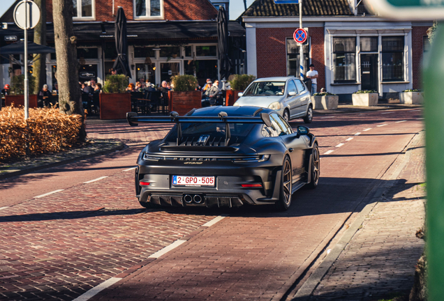 Porsche 992 GT3 RS Weissach Package
