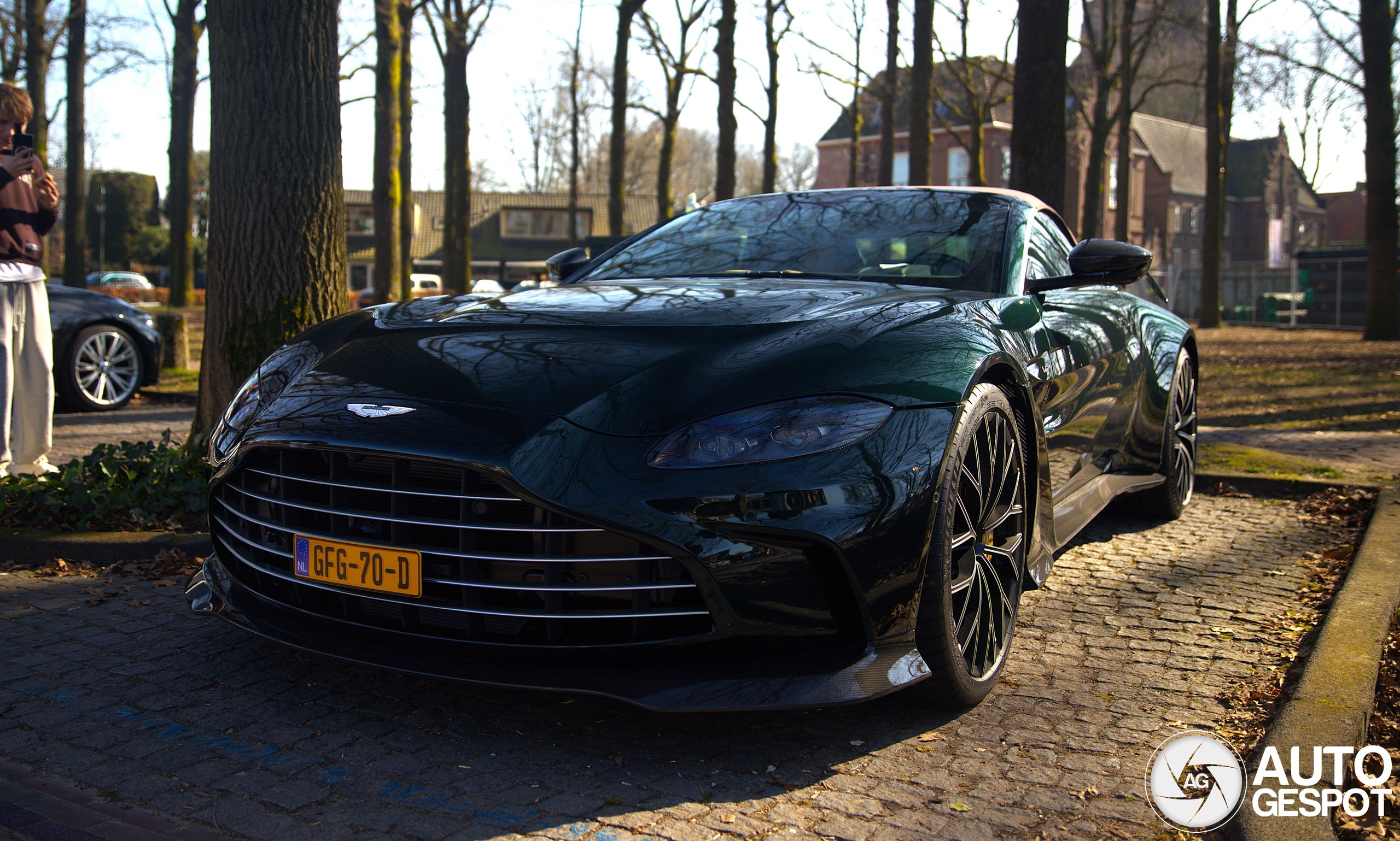 Aston Martin V12 Vantage Roadster 2023