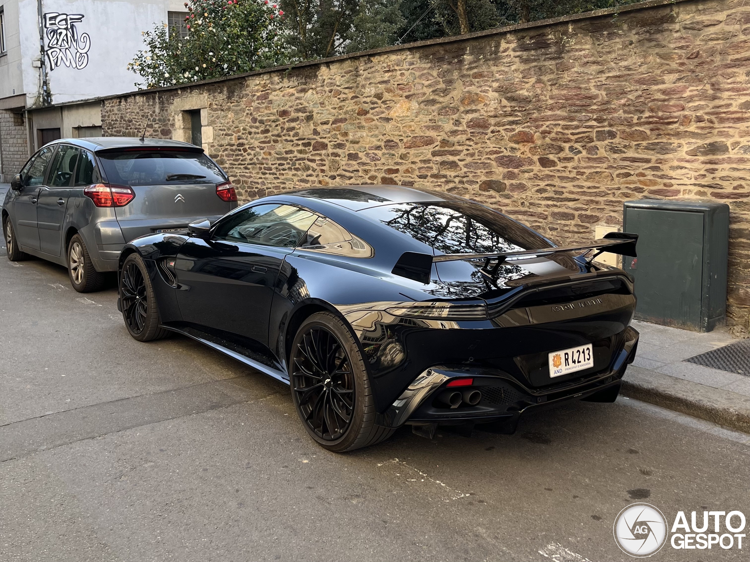 Aston Martin V8 Vantage Formula 1 Edition