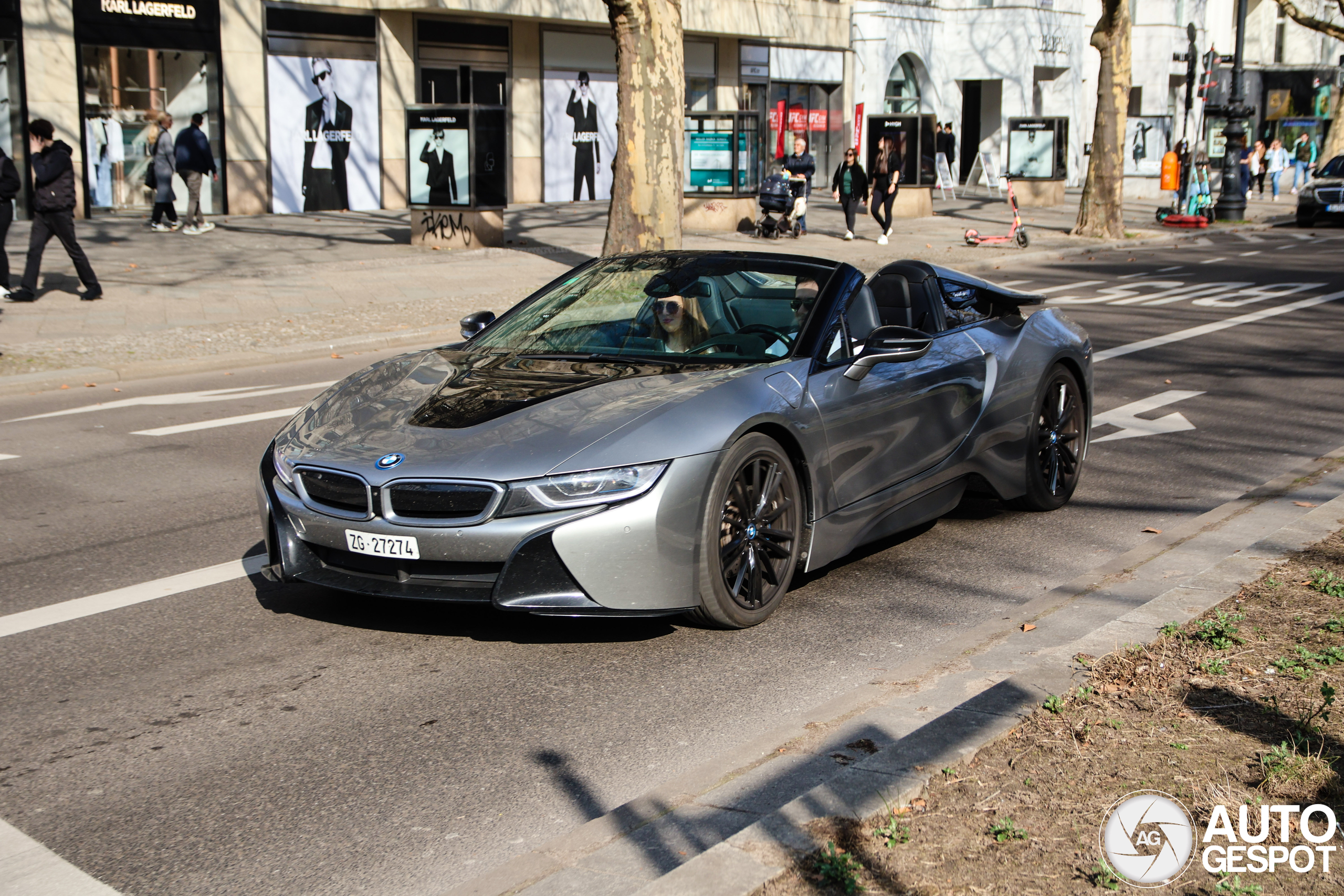 BMW i8 Roadster