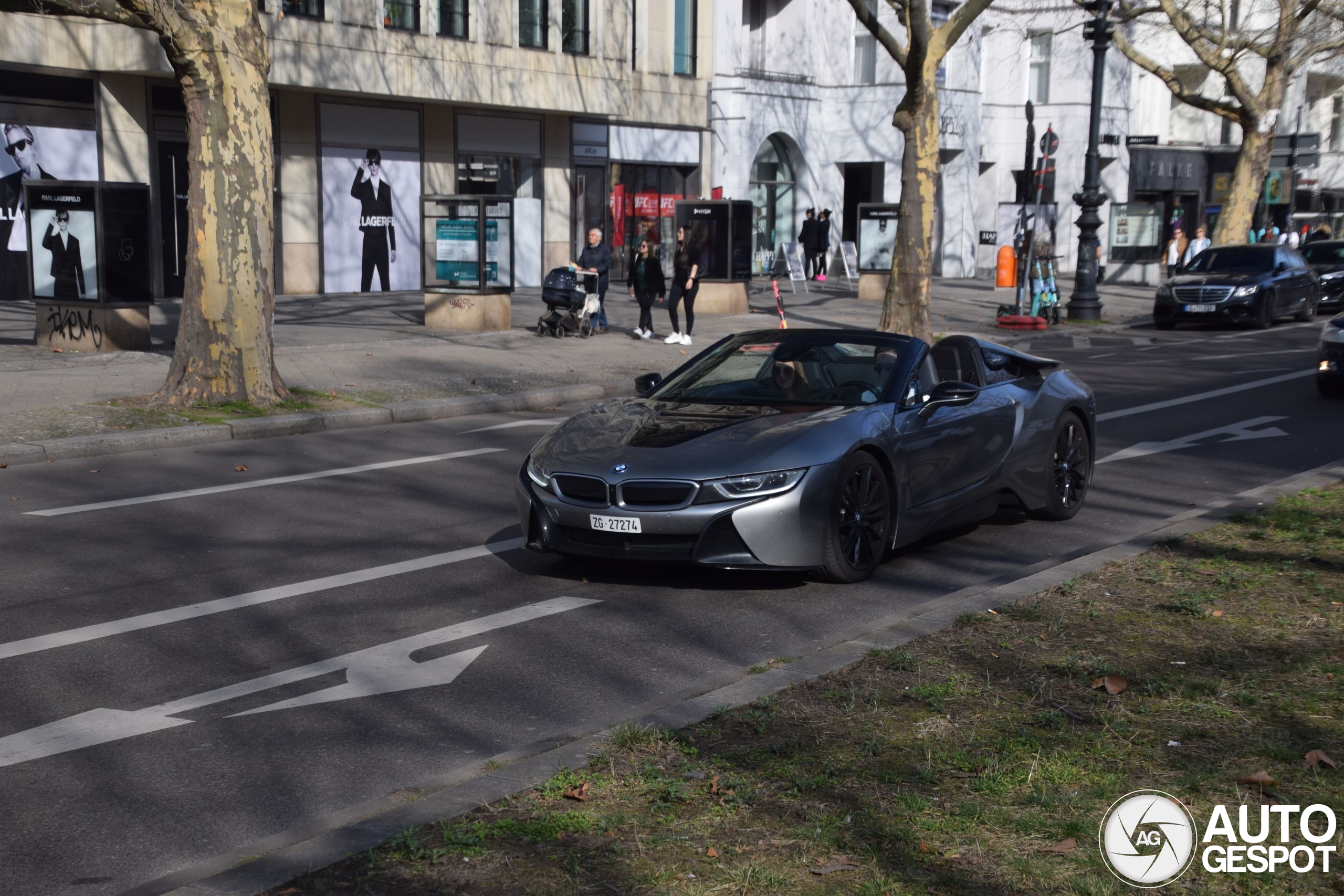 BMW i8 Roadster