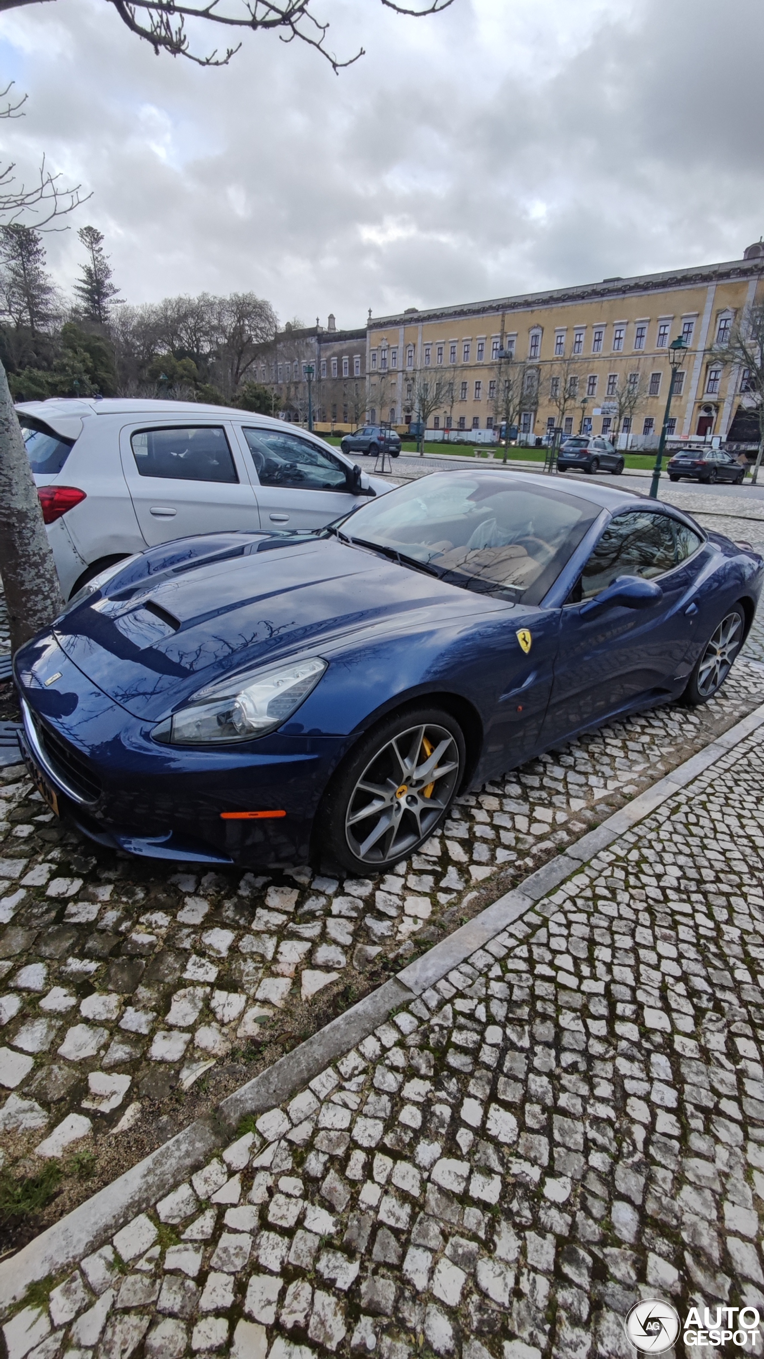 Ferrari California