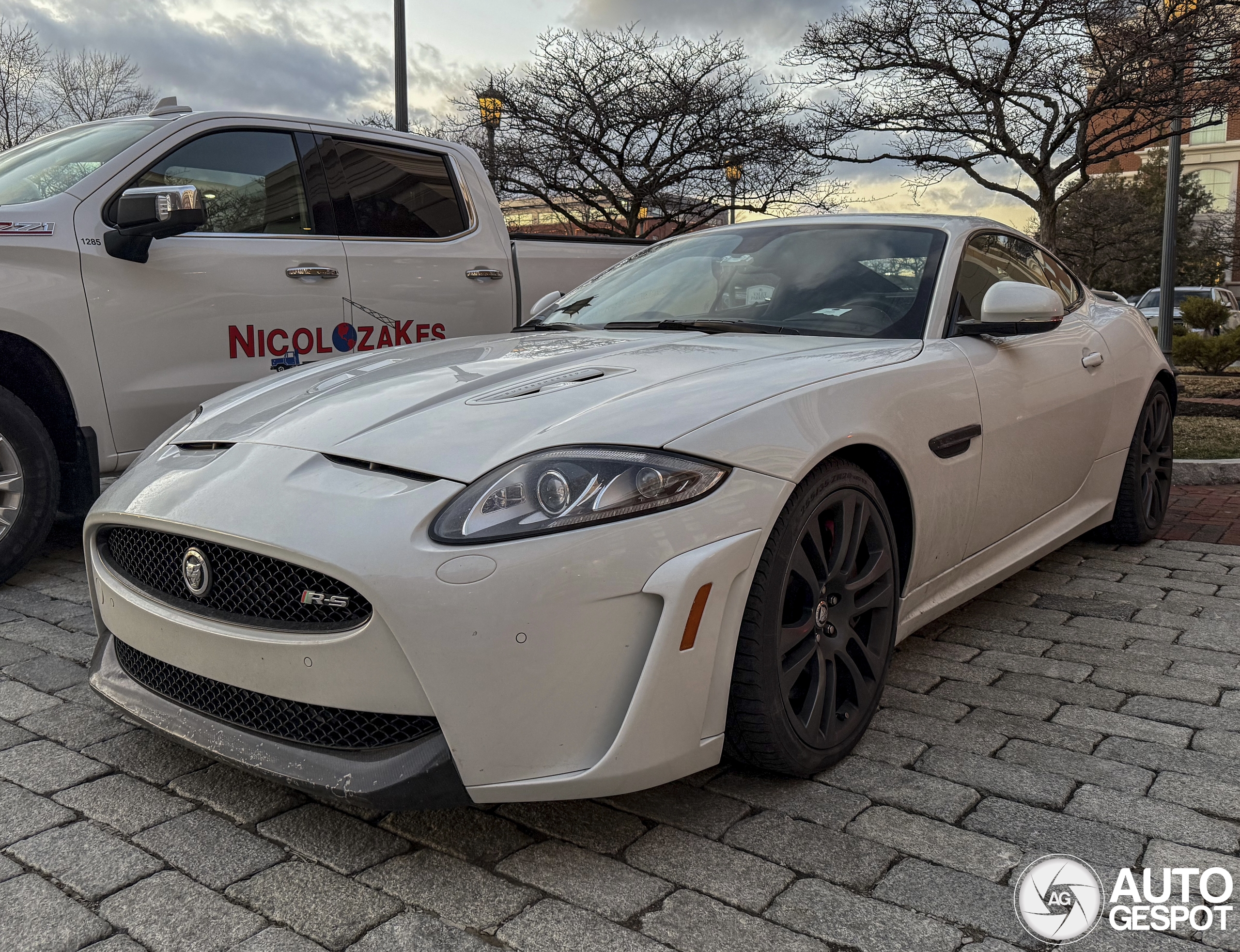 Jaguar XKR-S 2012