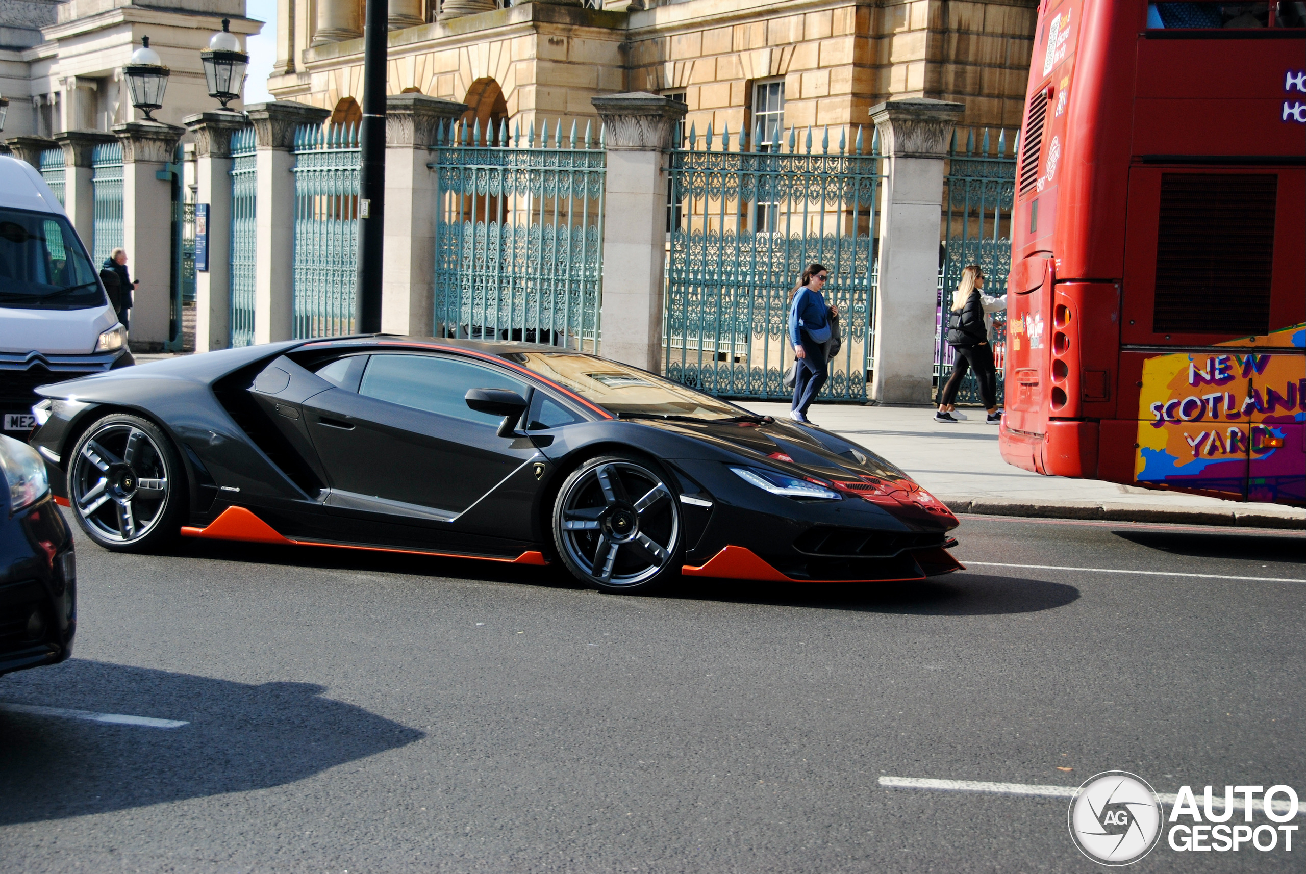 Gelimiteerde Lamborghini laat zich zien in Londen
