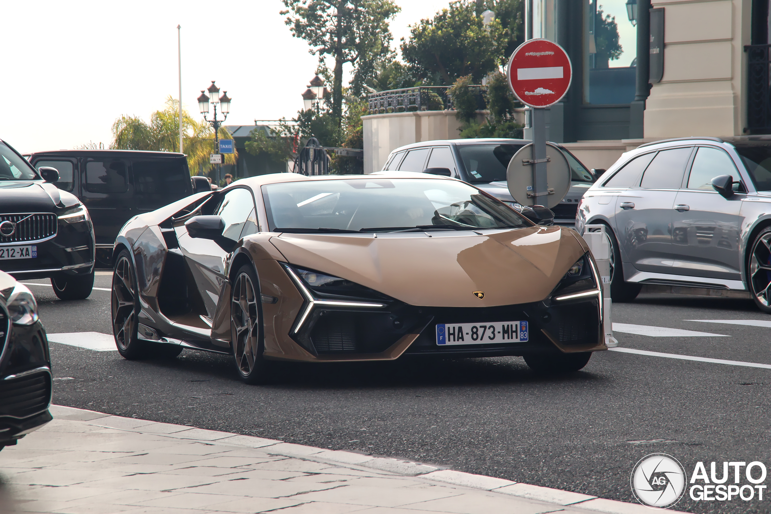 Battle of the bronze: Ferrari 12Cilindri vs Lamborghini Revuelto