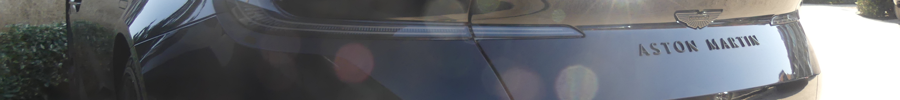 Aston Martin DB12