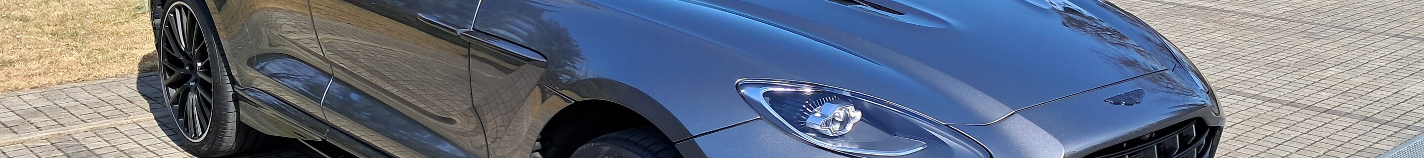 Aston Martin DBX707