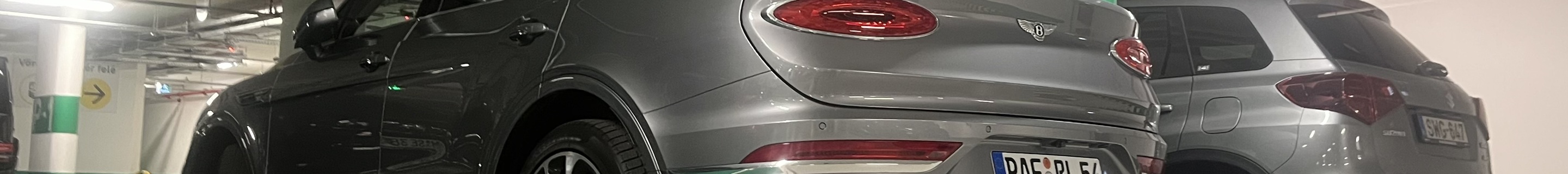 Bentley Bentayga Azure