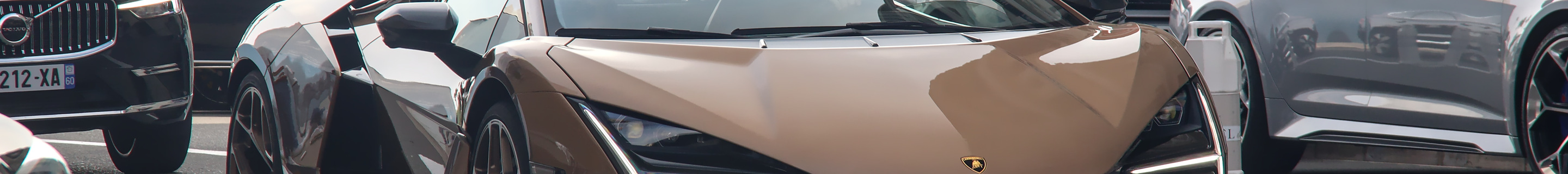 Lamborghini Revuelto