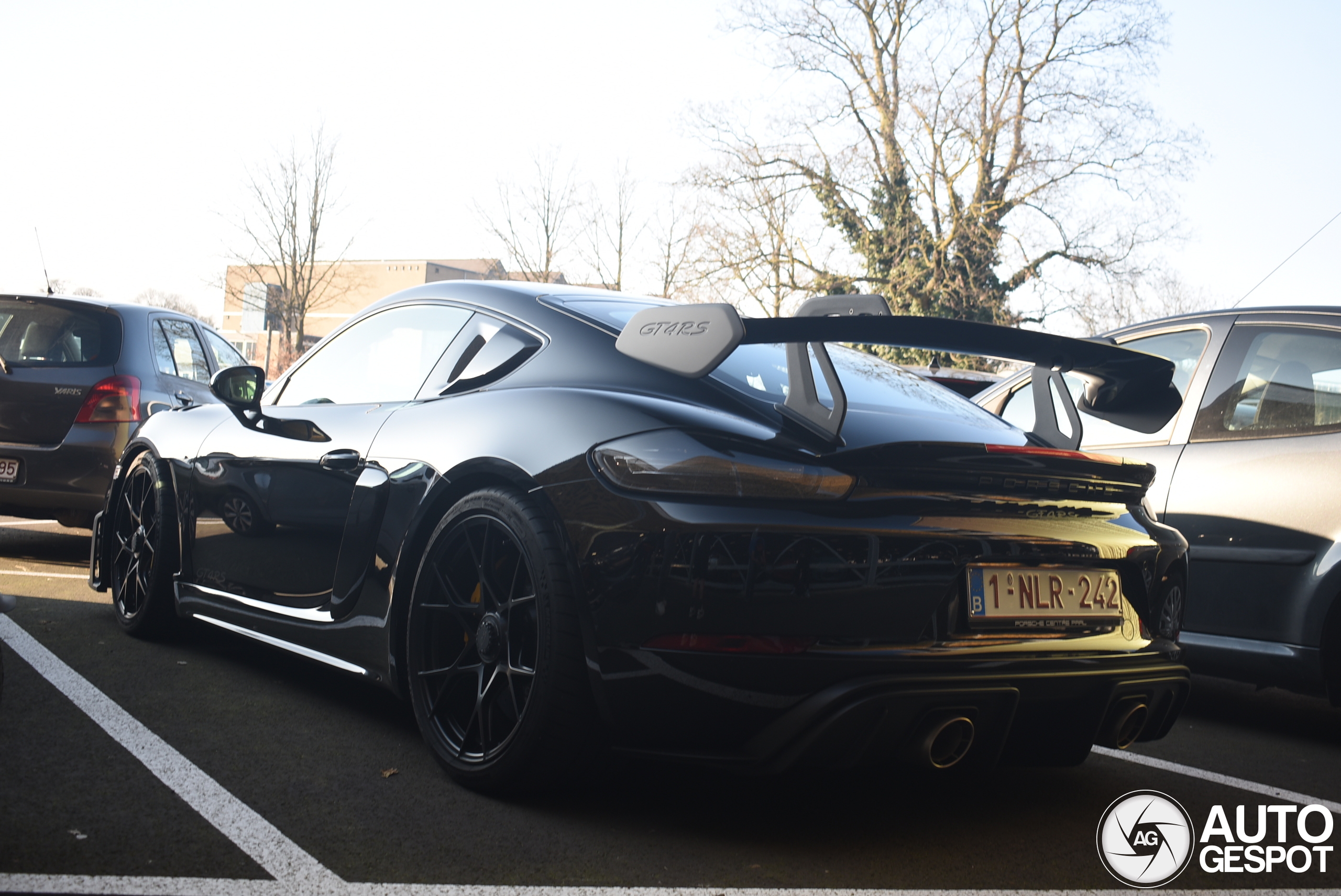 Porsche 718 Cayman GT4 RS Weissach Package