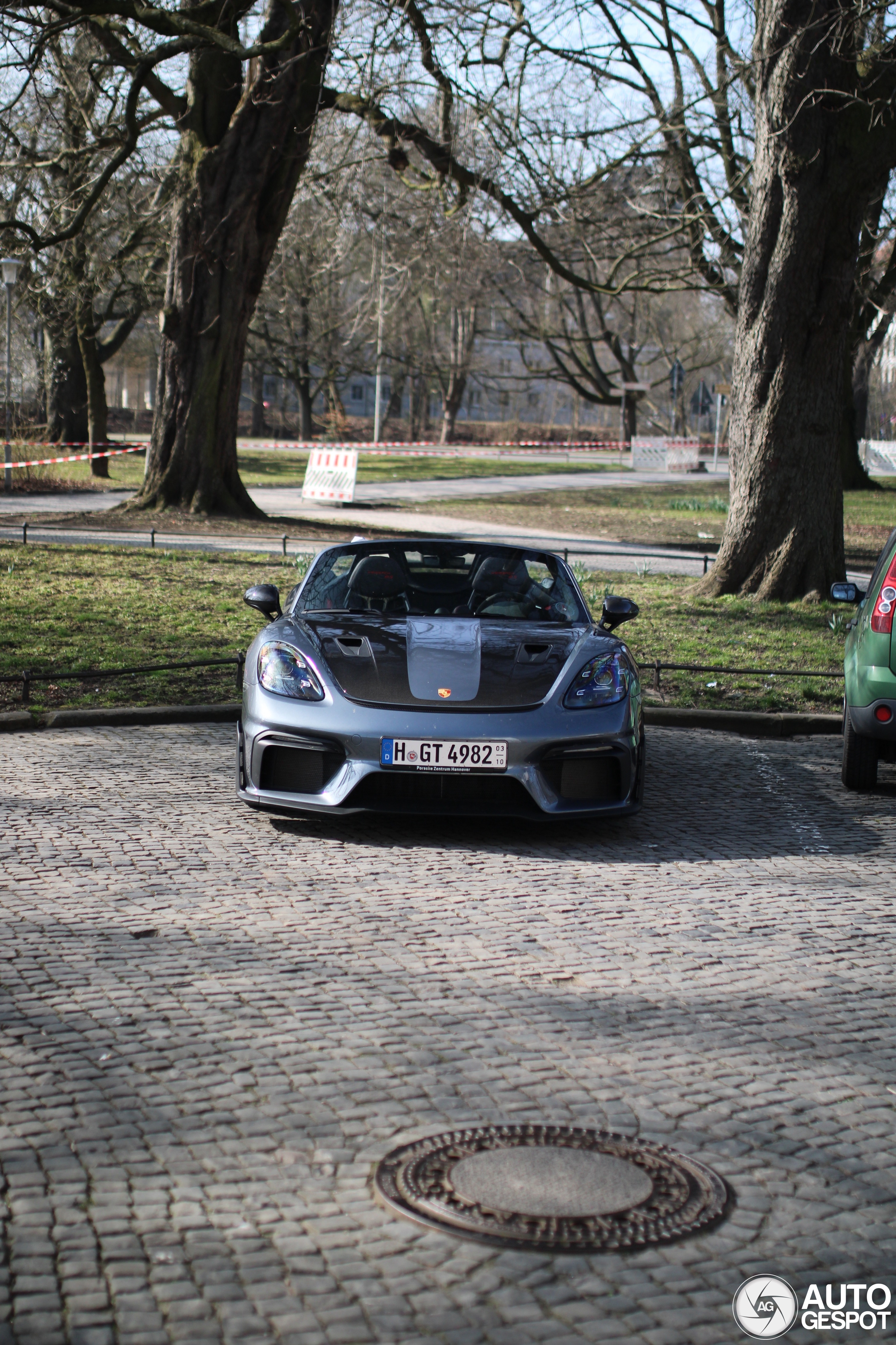 Porsche 718 Spyder RS Weissach Package