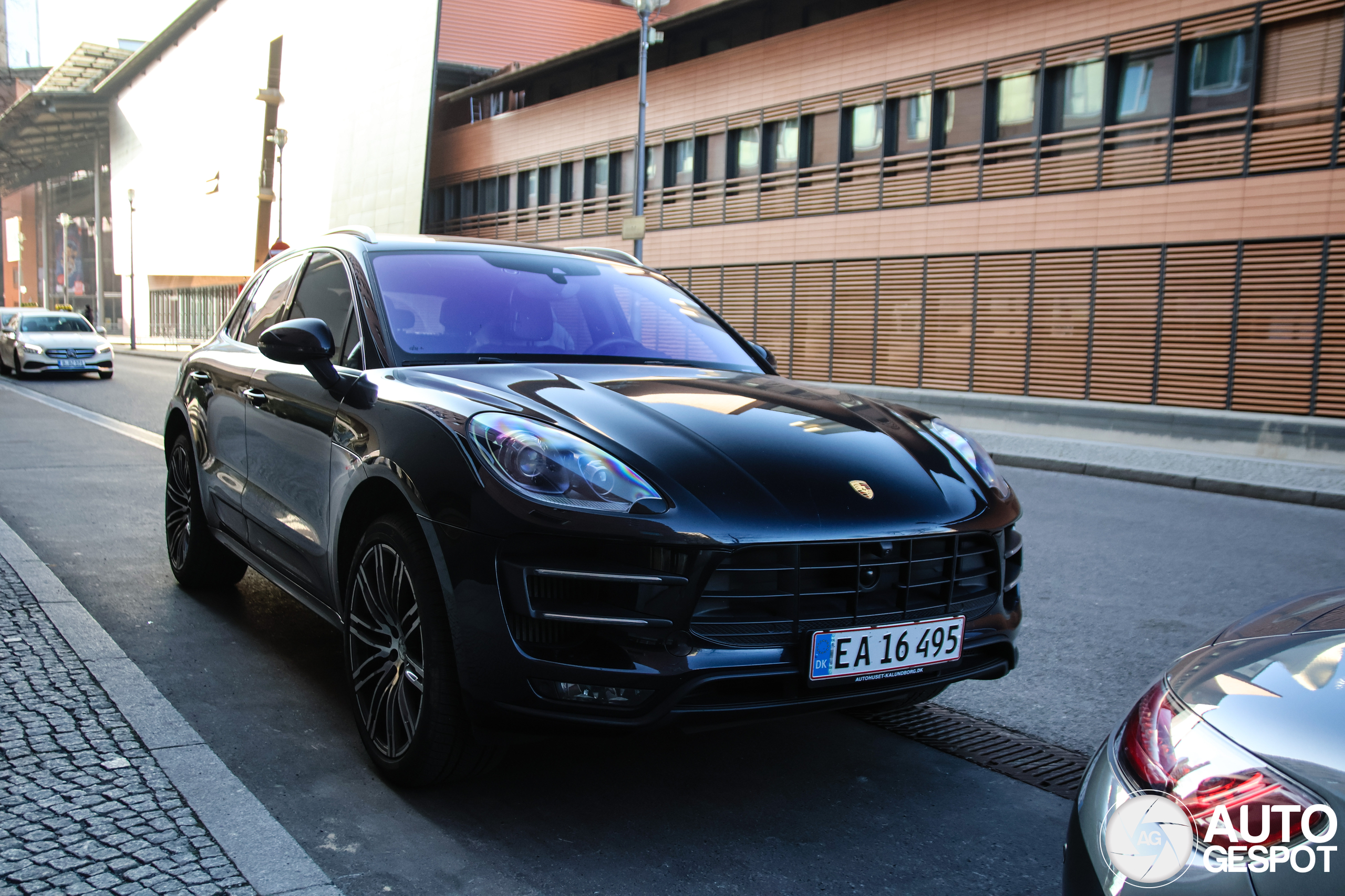 Porsche 95B Macan Turbo