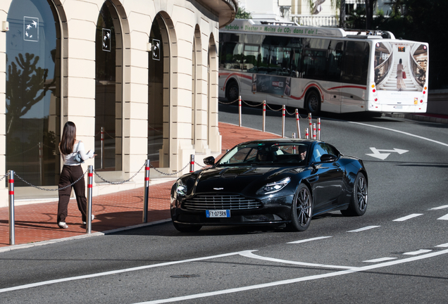 Aston Martin DB11