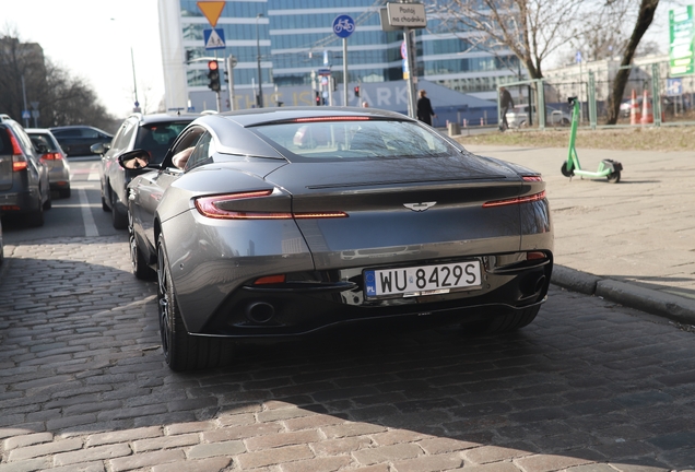 Aston Martin DB11
