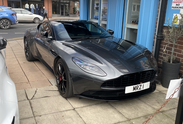 Aston Martin DB11 AMR