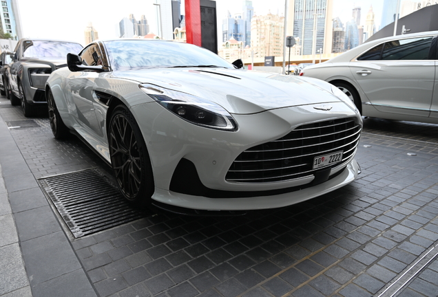 Aston Martin DB12