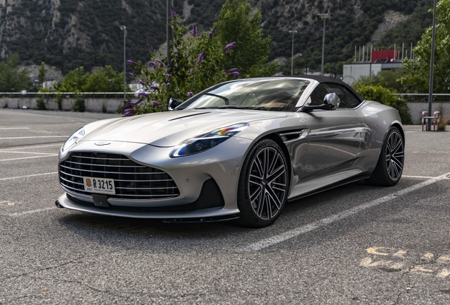 Aston Martin DB12 Volante