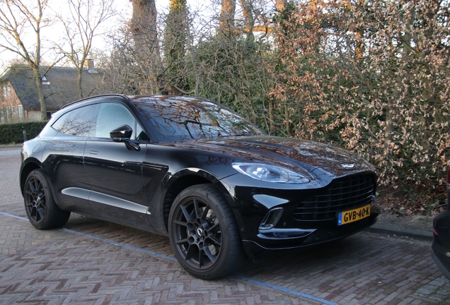 Aston Martin DBX