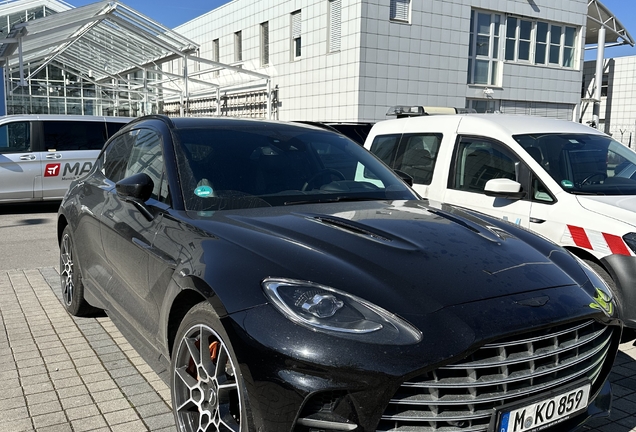 Aston Martin DBX707