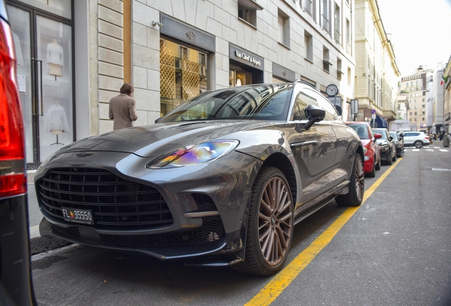 Aston Martin DBX707