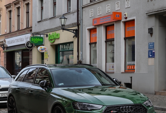 Audi RS4 Avant B9