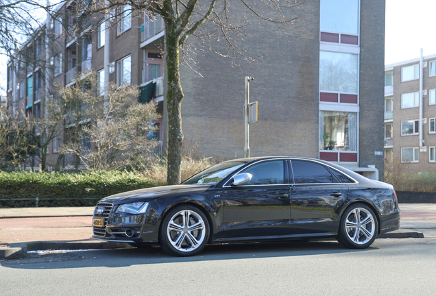 Audi S8 D4