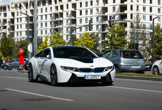 BMW i8