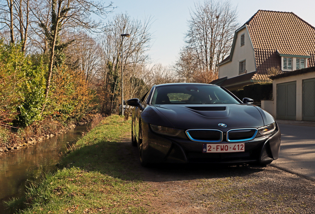 BMW i8