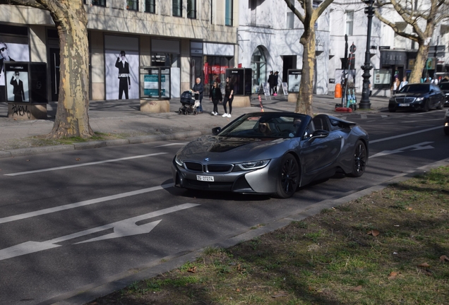 BMW i8 Roadster