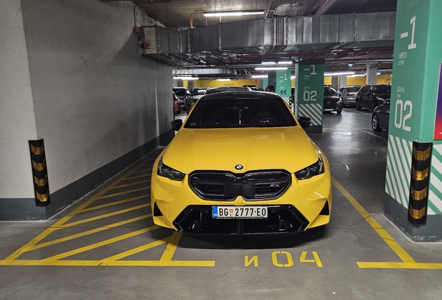 BMW M5 G90