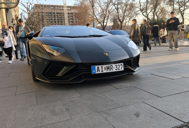 Lamborghini Aventador S LP740-4 Roadster
